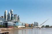 Die Skyline des modernen Buenos Aires