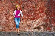Delphine im Sommerlook im Januar
