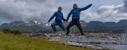 Wir vor Ushuaia